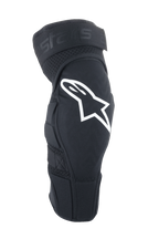 Alpinestars A-Impact Plasma Elite knæbeskytter, MTB-knæbeskyttere, sort med hvidt Astar-logo, ergonomisk forbuet design med mesh-ventilation, justerbar dobbelt strop-lukning