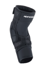 Alpinestars A-Impact Plasma Elite Shield knæbeskyttere, MTB-beskyttelsesudstyr, sort med hvidt logo, med et forbuet ergonomisk design, dobbelt strop-lukning og åndbare mesh-paneler til mountainbike.