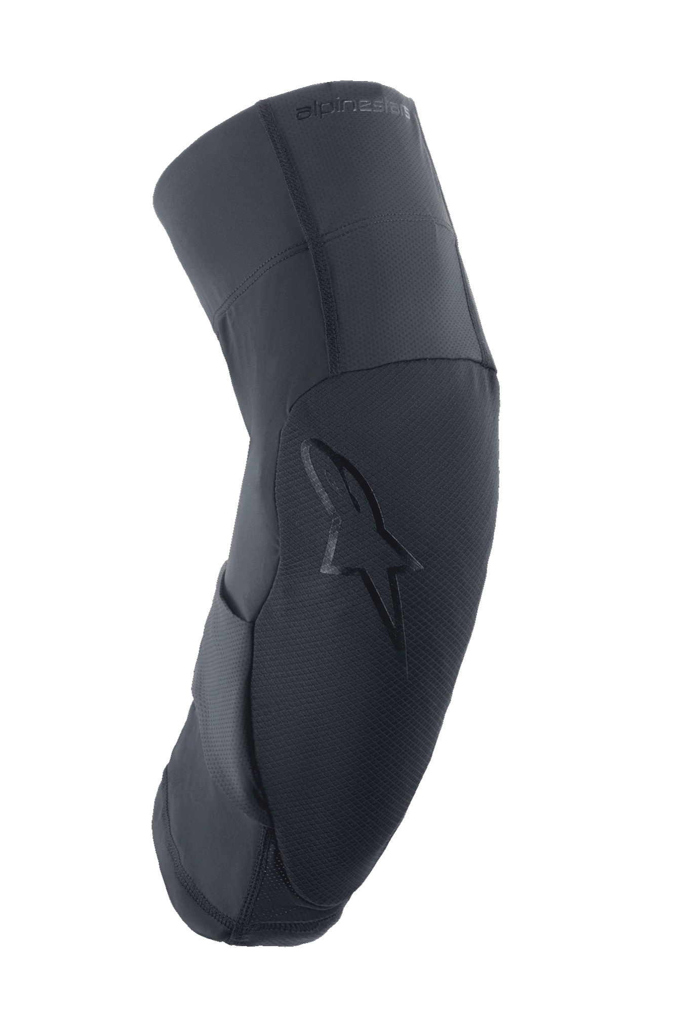 Alpinestars A-Motion Plasma Pro knæbeskytter, sort, sideprofil med buet ergonomisk design, tekstureret frontpanel med tonalt stjernelogo, åndbart strækmesh og ripstop-materialer, letvægtsbeskyttelse til MTB- og trailkørsel