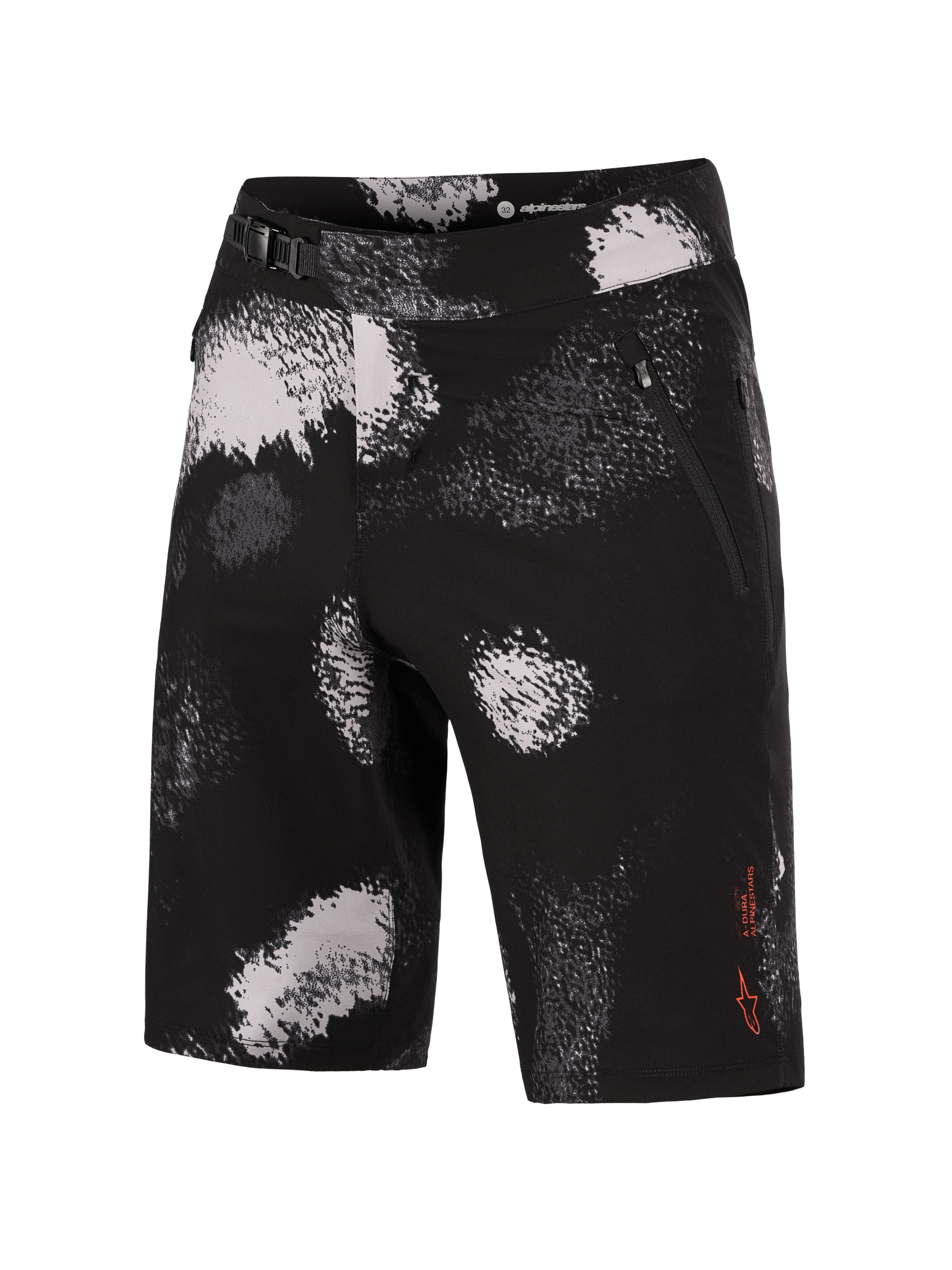 Alpinestars A-Dura Ride Shorts i Black Camo, slidstærke MTB-shorts med 4-vejs stræk og sikker skraldelukning.