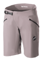 Alpinestars Stella Drop Algorithm shorts til kvinder, MTB-mountainbike-shorts, Sparrow Gray (grå), med sort skraldespænde i taljen, lynlåslommer foran, laserperforerede ventilationshuller og et rundt logo-emblem, performance-cykeludstyr