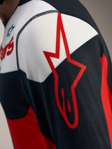 Rød og sort A-Dura Race langærmet trøje, detalje med Alpinestars stjerne-logo på åndbart jacquard-meshstof.