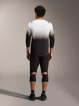 A-Dura ASTARS Jersey 2.0, short sleeve MTB top in white and black gradient, featuring a regular fit and drop tail.