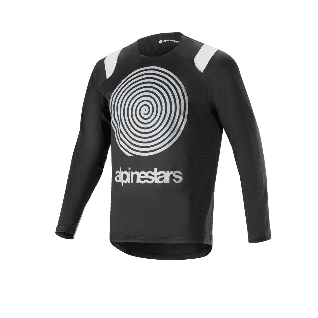 Alpinestars A-Supra Oscar langærmet trøje, sort cykeltrøje med stor hvid Oscar spiral-grafik på brystet, hvide detaljer på skuldrene, Alpinestars-logo, letvægt og åndbar til MTB gravity-kørsel