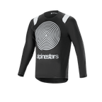 Alpinestars A-Supra Oscar langærmet trøje, sort cykeltrøje med stor hvid Oscar spiral-grafik på brystet, hvide detaljer på skuldrene, Alpinestars-logo, letvægt og åndbar til MTB gravity-kørsel
