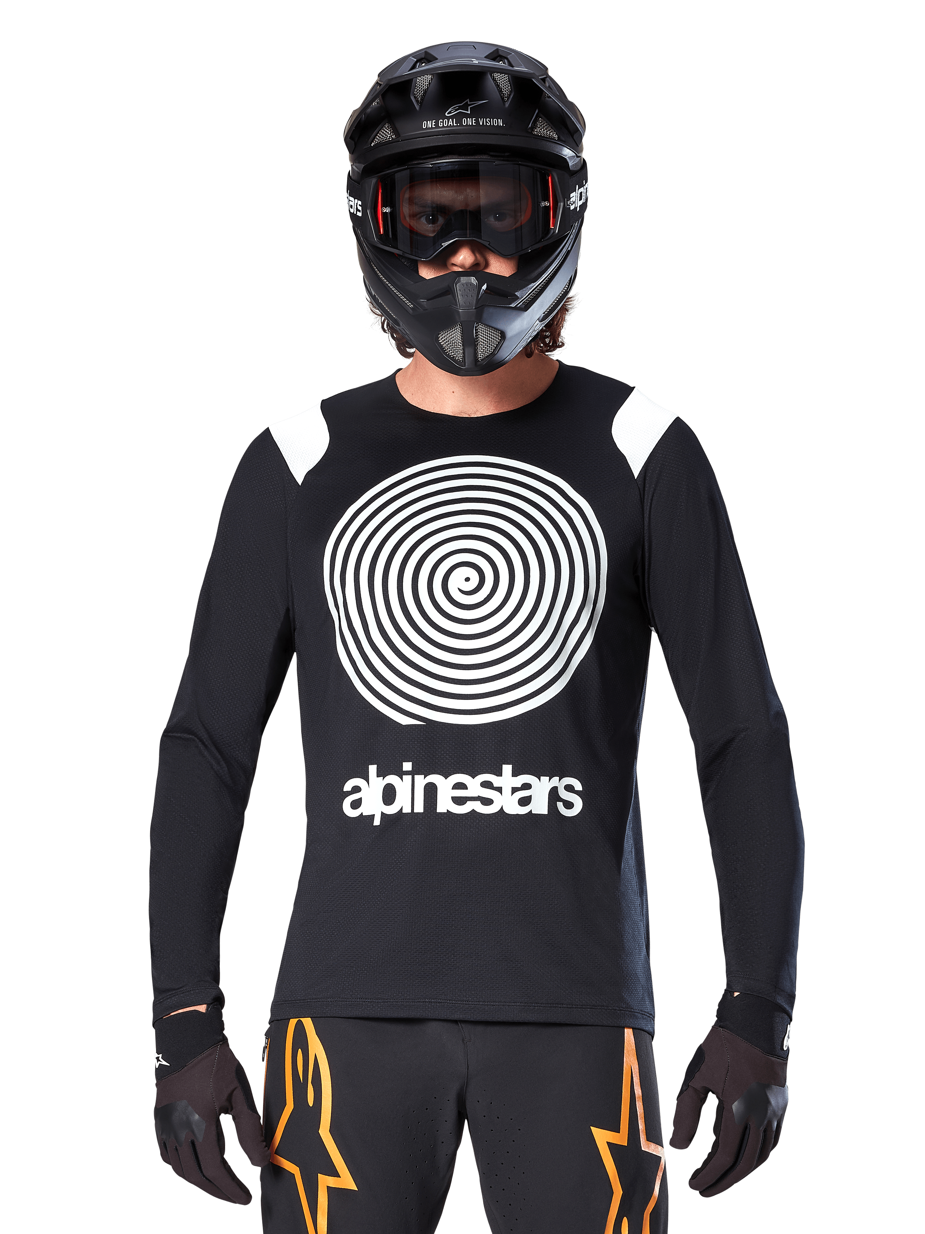 Alpinestars A-Supra Oscar langærmet jersey, sort med hvid spiralgrafik og skulderdetaljer, båret af en rytter med sort full-face hjelm og goggles, sorte og orange bukser, performance cykeludstyr til MTB gravity-kørsel
