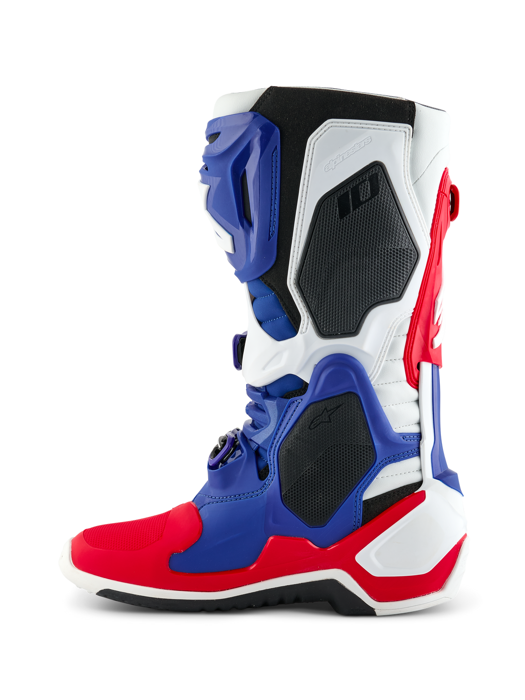 Alpinestars Limited Edition Fortitude Tech 10 støvle, motocross-støvle, rød, hvid og blå, sideprofil med et TPU-chassis i flere paneler, sorte beskyttende honeycomb-indsatser og Alpinestars-branding, professionelt fodtøj til off-road racing