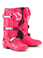 Alpinestars Tech 10-støvler, motocross-støvler, Diva Pink og hvid, med en letvægts kompositkonstruktion, tredobbelt spændesystem, TPU-beskyttelsesskal og det ikoniske stjernelogo på skinnebenet og tåen, professionelt fodtøj til terrænkørsel