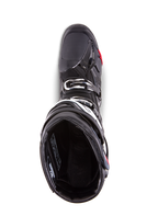 Alpinestars Tech 10 Enduro-støvler, motocrossstøvler, sort, set fra oven, viser det indvendige for, det tredobbelte spændelukkesystem og det forstærkede tåområde, designet til højtydende off-road- og enduro-ræs
