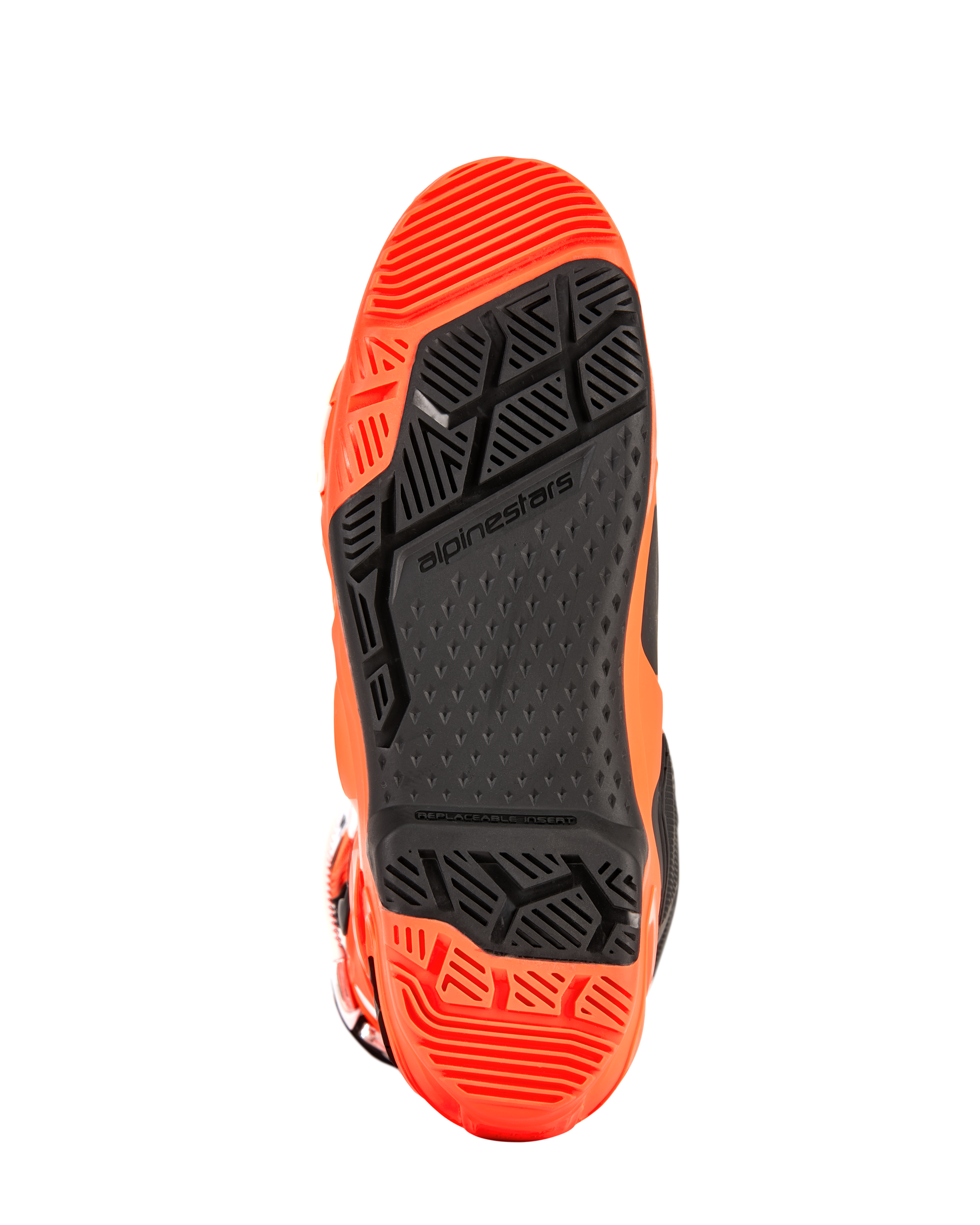 Alpinestars Tech 10 Enduro-støvler, detaljeret visning af sålen, Orange Fluo og sort, med en specialiseret dobbelt sammensat slidbane med geometriske mønstre for højt greb og en udskiftelig fodhvilerindsats til off-road-performance.