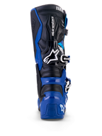 Alpinestars Yamaha Tech 7 støvler set bagfra, blå, sort og hvid, beskyttende TPU-skal, leddelt ankelsystem, tydelige Alpinestars- og Yamaha-logoer, designet til motocross og terrænkørsel