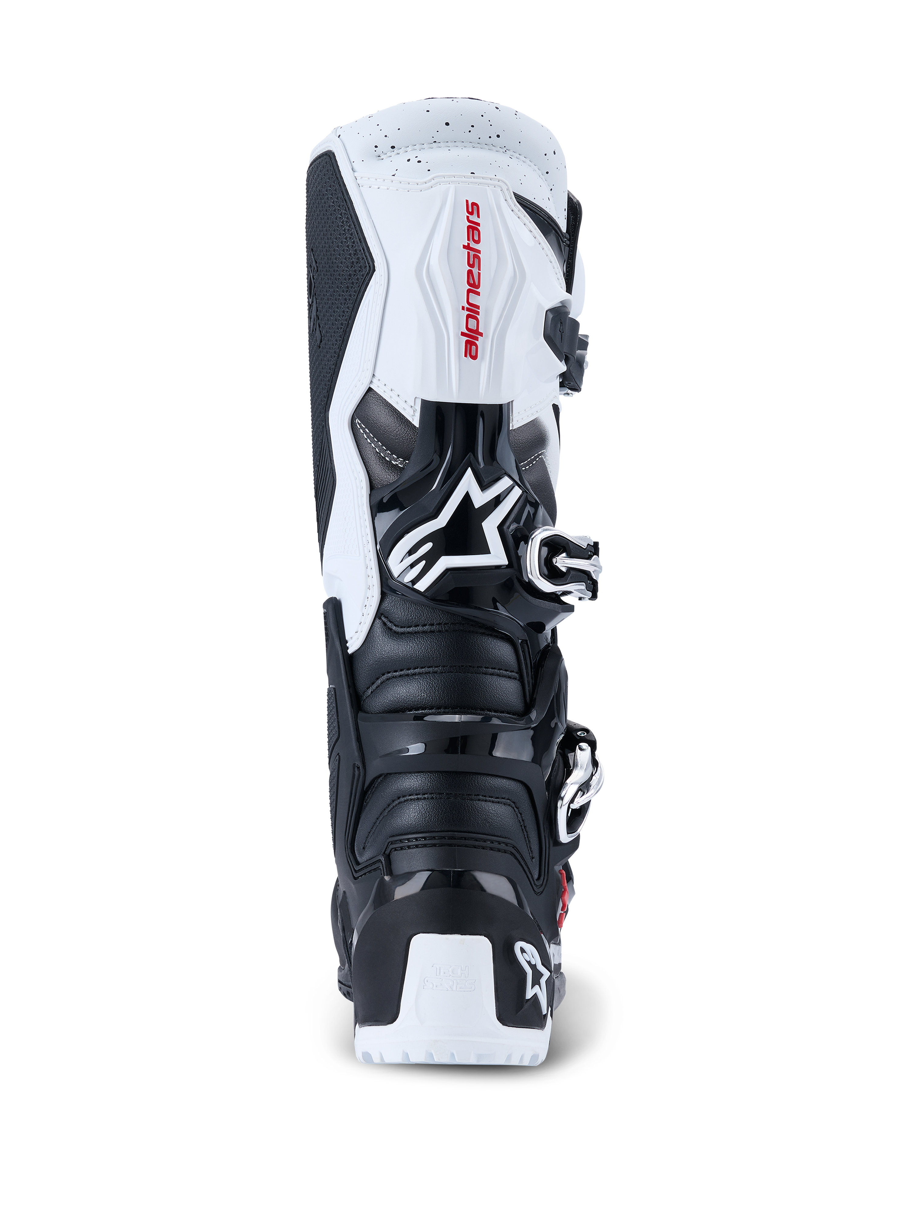 Alpinestars 2026 Tech 7 Enduro-støvler, motocross- og enduro-støvler, sort og hvid, set bagfra med TPU-beskyttelsesplader på hælen og læggen, rød Alpinestars-branding på hvidt øvre panel og sølvfarvet spændesystem, designet til højtydende terrænkørsel