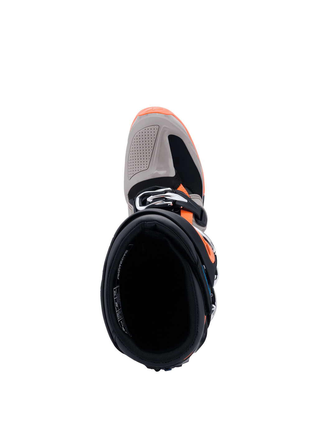 Alpinestars 2026 Tech 7 Enduro-støvler, set oppefra og ned ind i støvleåbningen, sort, Warm Gray og Orange Fluo, viser spændelukning og forstærket tåboks, professionelt off-road motorcykelfodtøj