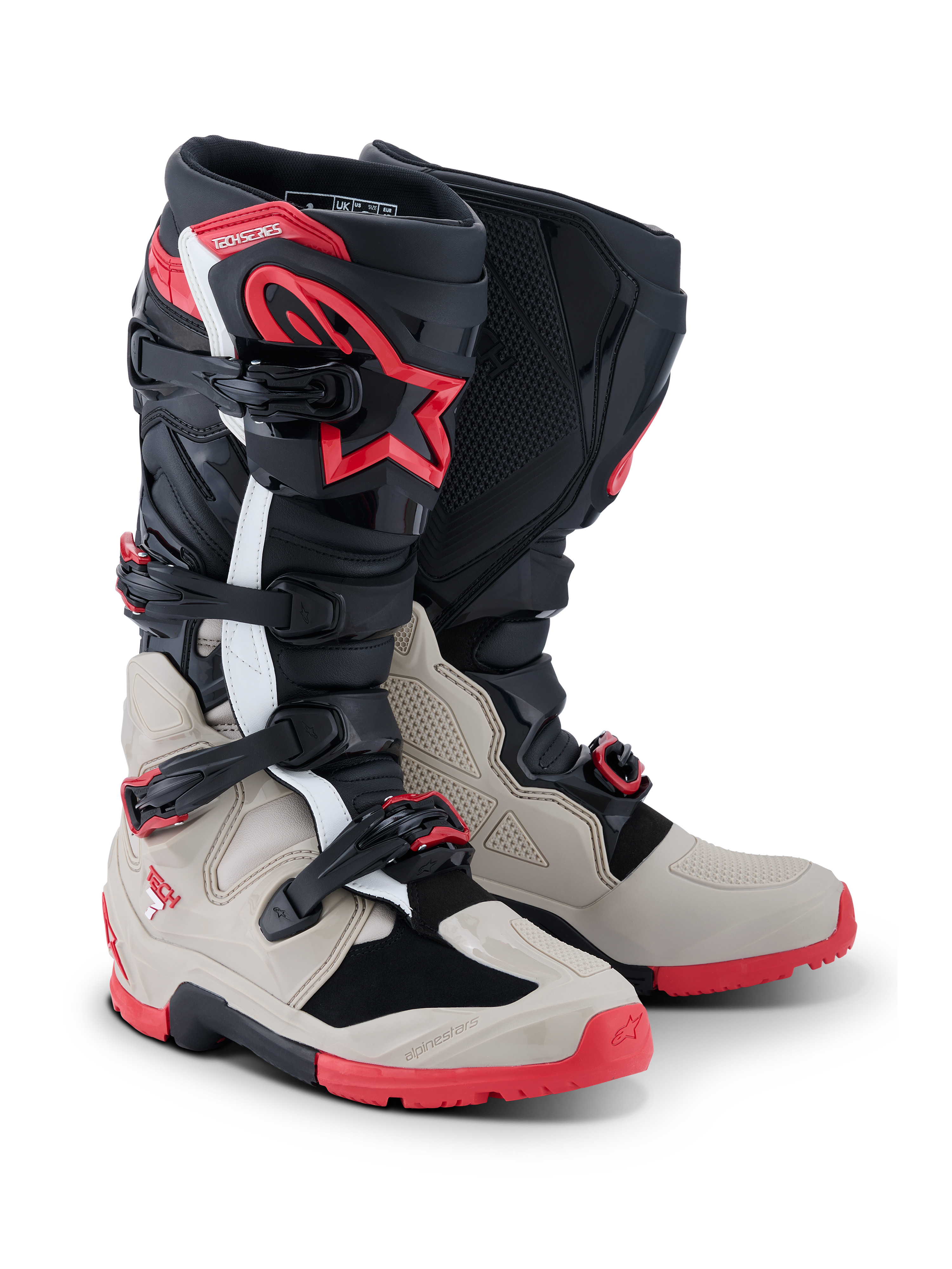 Alpinestars 2026 Tech 7 Enduro støvler, motocross- og enduro-støvler, sort, lys grå og klar rød, med et lukkesystem med fire spænder, TPU-skinnebensbeskyttelse med rødt stjernelogo og en robust rød sål til off-road ydeevne