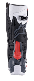 Alpinestars Tech 10 Supervented støvler, motocross-støvler, set bagfra i sort, hvid, mellemgrå og rød, med rød bagbladbeskytter, perforerede zoner for ventilation og højtydende TPU-skal med sikker spændelukning