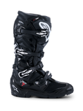 Alpinestars 2026 Tech 7 Enduro Drystar® støvler, sorte off-road motorcykelstøvler, profilvisning med fire sølvspænder, robust dual-compound enduro-sål og omfattende TPU-beskyttelse med mat og skinnende sort finish.