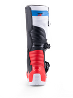 Alpinestars Tech 3 støvler, motocross- og off-road-motorcykelstøvle set bagfra, hvid med røde og mørkeblå detaljer, beskyttende TPU-konstruktion og spændefastgørelse