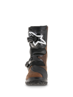 Alpinestars Belize Drystar® støvler, adventure touring-støvler, olieret brun og sort, set forfra viser TPU skinneplate med hvidt stjernelogo, dobbelt spænde-lukkesystem og robust mønstret sål
