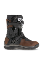 Alpinestars Belize Drystar støvler, korte adventure touring motorcykelstøvler, olieret brunt og sort læder, lateral flexi-blade ankelbeskyttelse, to justerbare skraldespænder, holdbar tekstureret gummisål