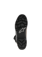 Alpinestars Belize Drystar® støvler, sort vulkaniseret gummisål med robust mønstret slidbane, hvidt Alpinestars stjernelogo, holdbart greb-design til adventure touring