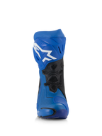 Alpinestars Supertech R Vented støvler, blå og sorte racing motorcykelstøvler, set forfra, overdel i perforeret mikrofiber, hvidt Astar-logo på skinnebenspladen, ventilerede mesh-paneler og beskyttende sliders.