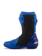 Alpinestars Supertech R Vented støvler, blå og sort, set fra siden, højtydende racing-motorcykelstøvler med perforeret mikrofiber for ventilation, TPU-skinneplade og Alpinestars-branding på hælen.