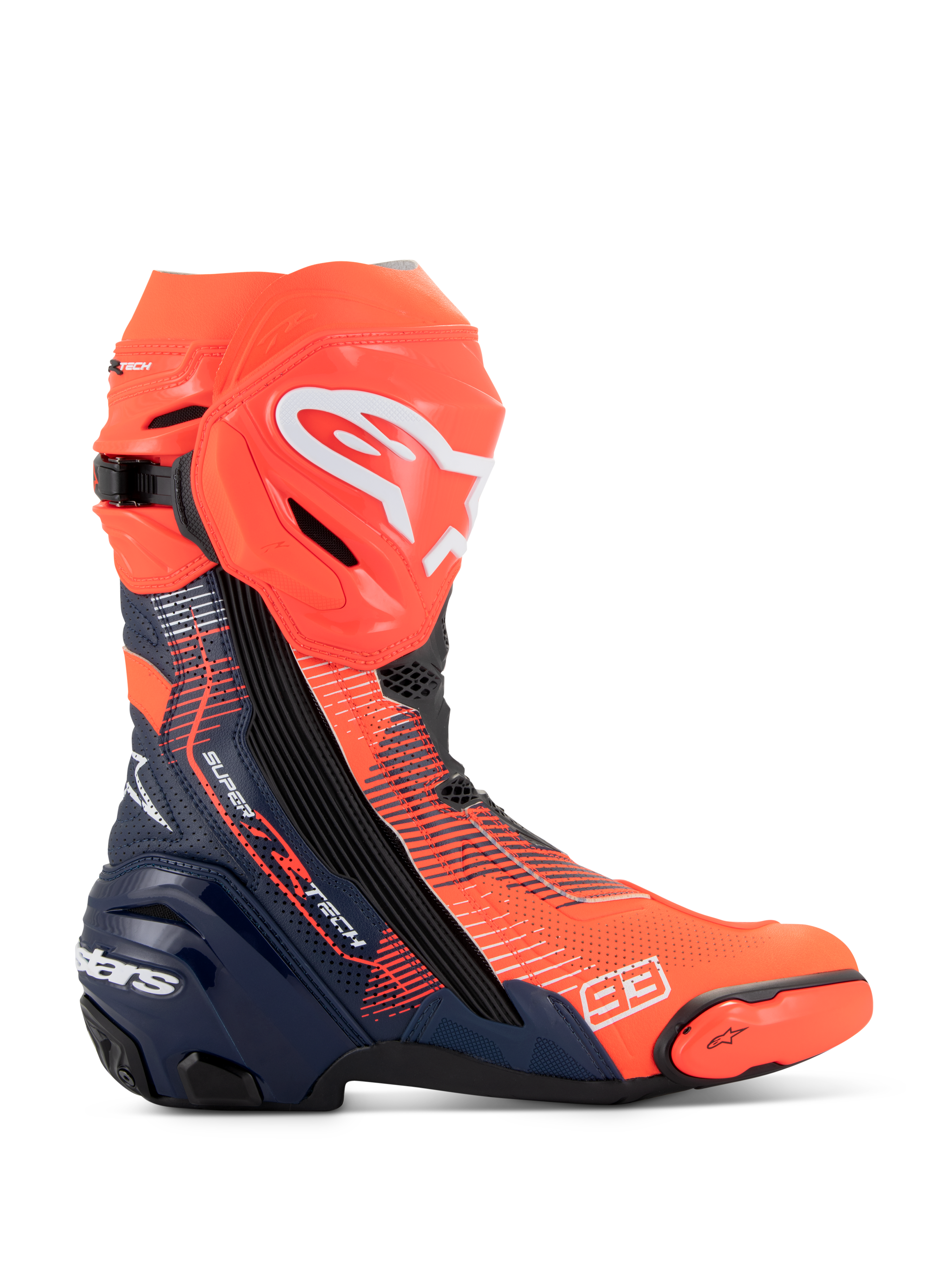 Alpinestars Supertech R Vented MM93 Replica-støvler, motorcykel-racerstøvler, rød fluo og mørkeblå med sorte detaljer, perforeret mikrofiber-overdel til ventilation, hvidt Alpinestars-logo på skinnebenet, nummer 93-branding på tåen.