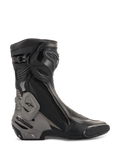 Alpinestars SMX Plus V2 Boots, Motorcycle Racing Boots, Black and Dark Gray, side profile showing advanced TPU shin plate and heel counter, Multi-Link Control system, flexible accordion zones, lateral zipper closure, and aerodynamic microfiber construction for performance riding