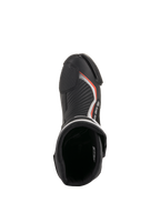 Alpinestars SMX Plus V2 støvler, motorcykelracingstøvler i sort og rød fluo, set oppefra med polstret indre og tåområde.
