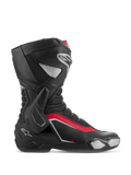 Alpinestars SMX-6 V3 støvler, motorcykelracingstøvler, sort, sølv og rød, sideprofilvisning der viser TPU lateral ankelbeskyttelse, udskiftelig tåslider og mesh-flekszoner til bane- og gadekørsel.