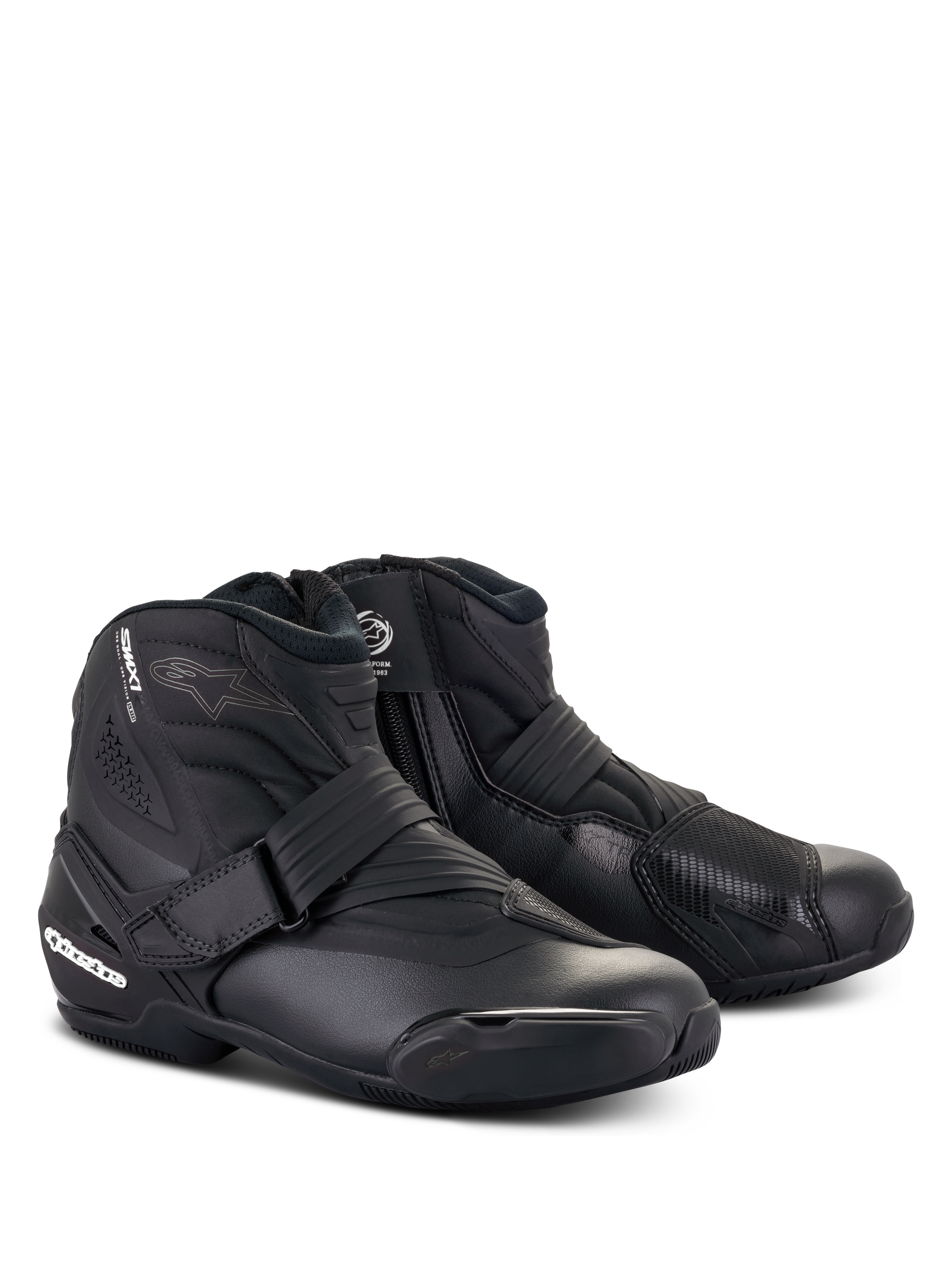 Alpinestars Stella SMX-1 R V2 støvler, lavskaftede motorcykelsko til kvinder, sort, med overdel i mikrofiber, TPU-hælkappe og gearskiftepude, strop-lukning og sporty aerodynamisk profil