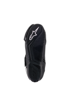 Alpinestars Stella SMX-1 R V2 damestøvler, sort, visning af undersiden af gummiblandingssålen, med et mønster med højt greb og hvidt Alpinestars stjernelogo, performance motorcykelfodtøj