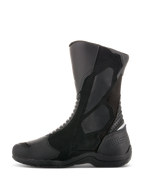 Alpinestars Air Plus V2 GORE-TEX støvler, motorcykel touringstøvler, sort, profilvisning fra siden, multimateriale-konstruktion med ventileret mesh og læderpaneler, design med højt skaft og forstærket skinnebens- og hælbeskyttelse til kørsel i al slags vejr