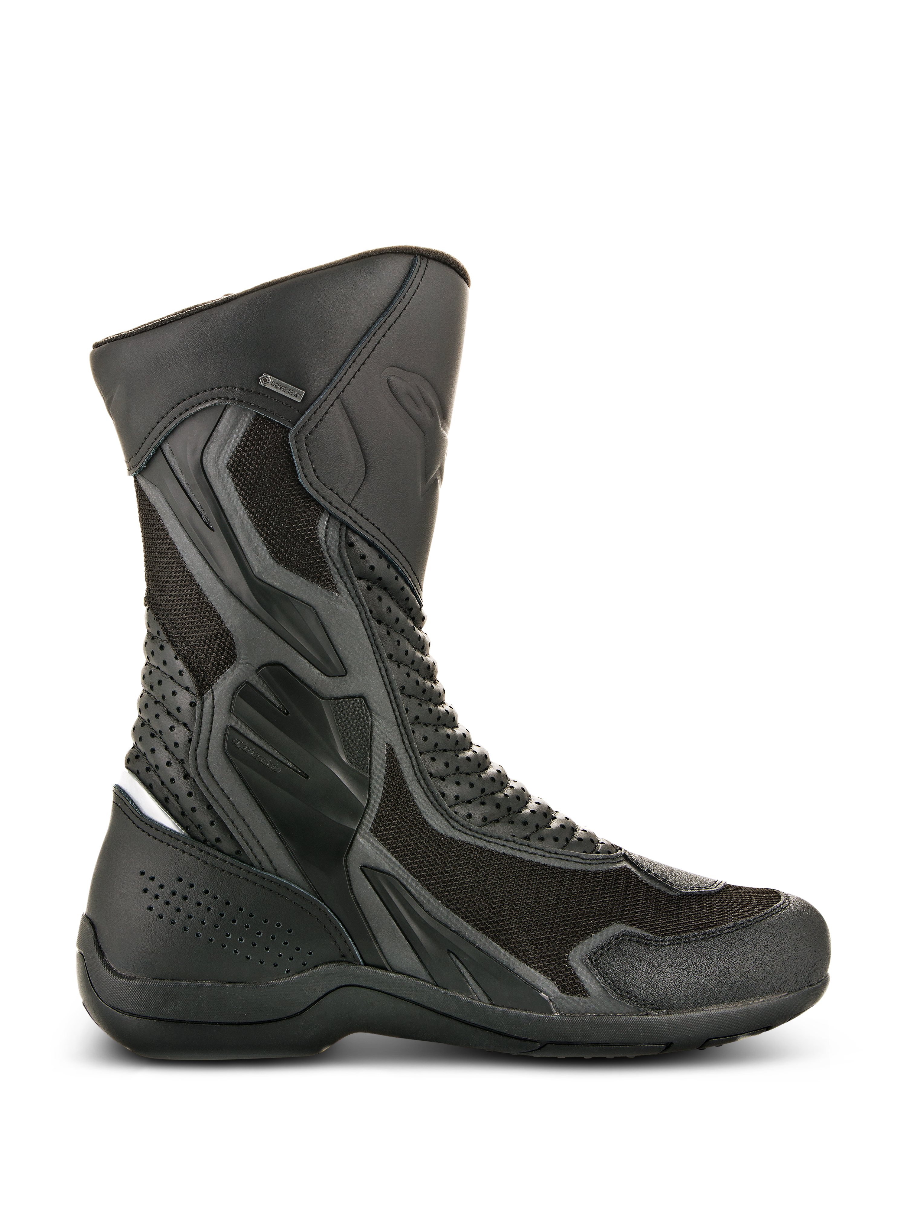 Alpinestars Air Plus V2 GORE-TEX støvler, sorte motorcykeltouringstøvler, sidevisning der viser ventileret mesh og perforeret læderkonstruktion, vandtæt og åndbart design, forstærkede beskyttelsesområder, robust gummisål, GORE-TEX branding-detalje