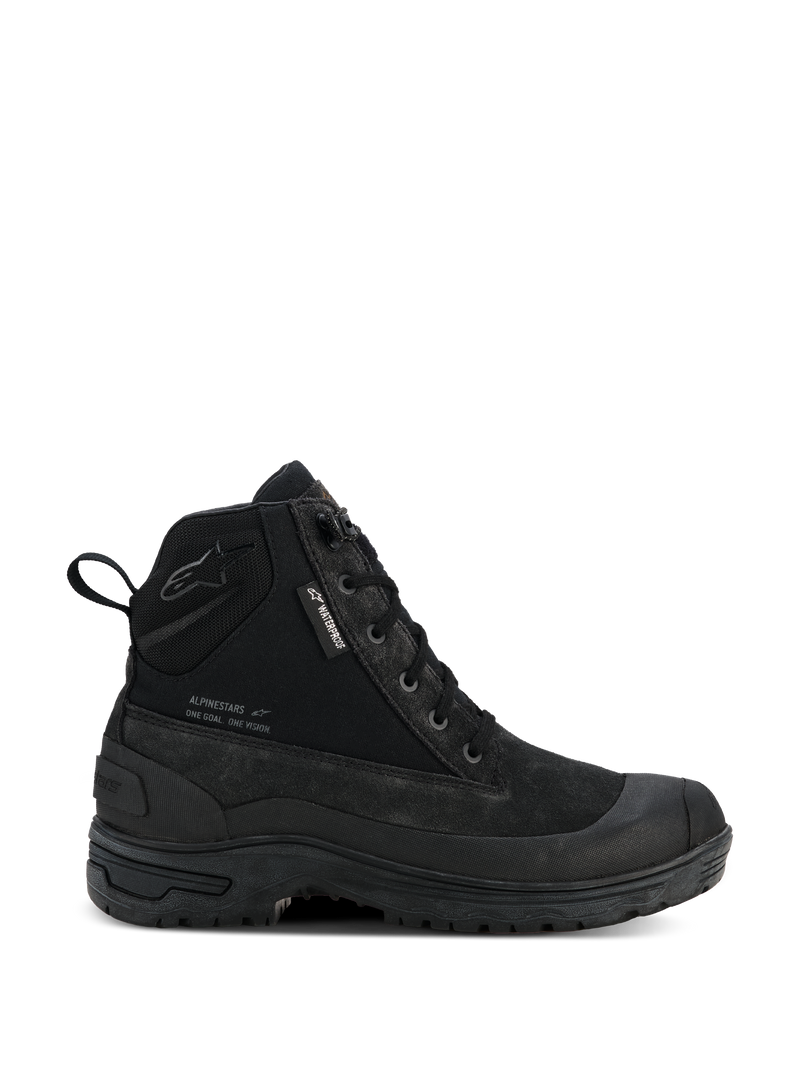Alpinestars Woman Judy Waterproof støvler, sorte urban motorcykelstøvler til damer, high-top kampstøvle-stil med snørebånd, robust tyk sål, vandtæt mærke og trækstrop bagpå, mat ruskind og tekstilfinish