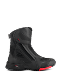 Alpinestars RT-7 Drystar støvler, motorcykelstøvler til touring, sort med rød detalje på sålen, vandtæt og åndbar, sideprofil med lateral lynlås og velcro-lukning, teksturerede tekstilpaneler med reflekterende prikker, robust sål med groft mønster, avanceret syntetisk konstruktion