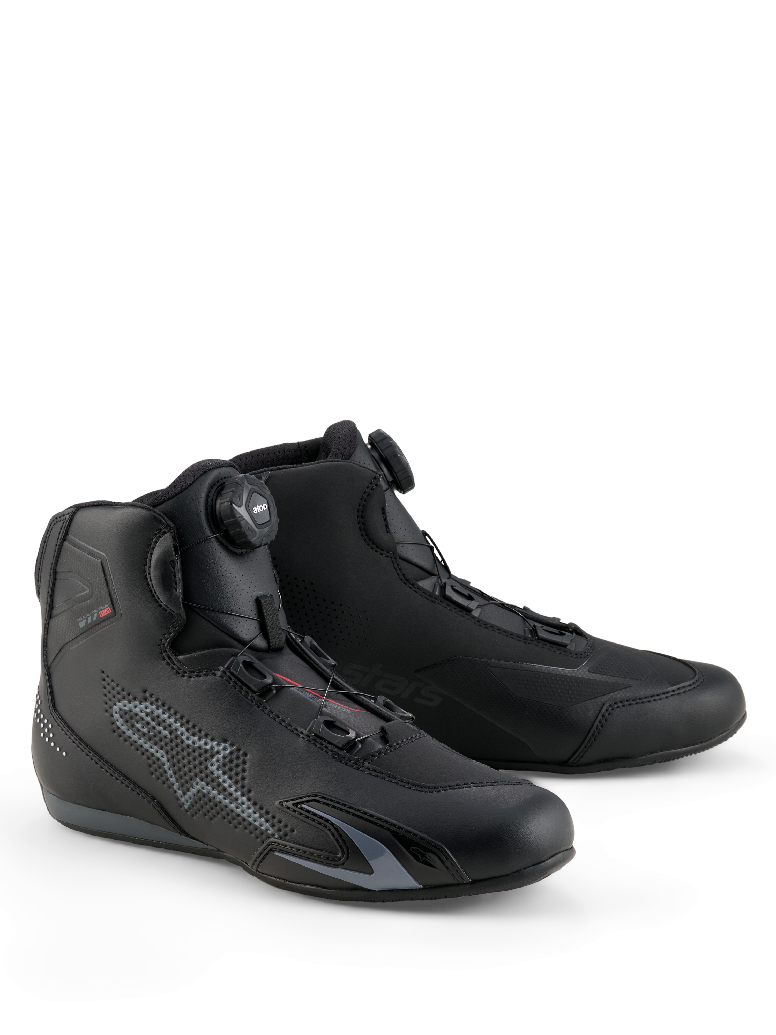 Alpinestars Celer sko, motorcykelsko, sort og mørkegrå, med integreret Rotor-lukkesystem for præcis pasform, teknisk mikrofiberkonstruktion med perforeret stjernelogo, lavprofil sportsdesign til racing og gadekørsel