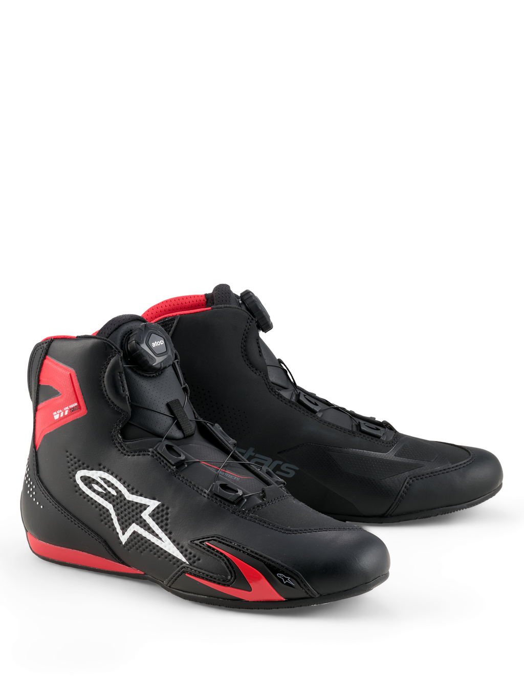 Alpinestars Celer sko, motorcykelsko, sort og klar rød, med hvidt Astars-logo, mikrometrisk drejeknap-lukkesystem og teknisk mikrofiberkonstruktion med røde TPU-detaljer, strømlinet sportsligt design til racing og gadekørsel