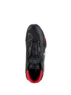 Alpinestars Celer sko, sort og klar rød, set oppefra med fokus på Rotor-lukkesystemets drejeknap, teknisk mikrofiberkonstruktion og rød indvendig foring, sportsmotorcykelsko