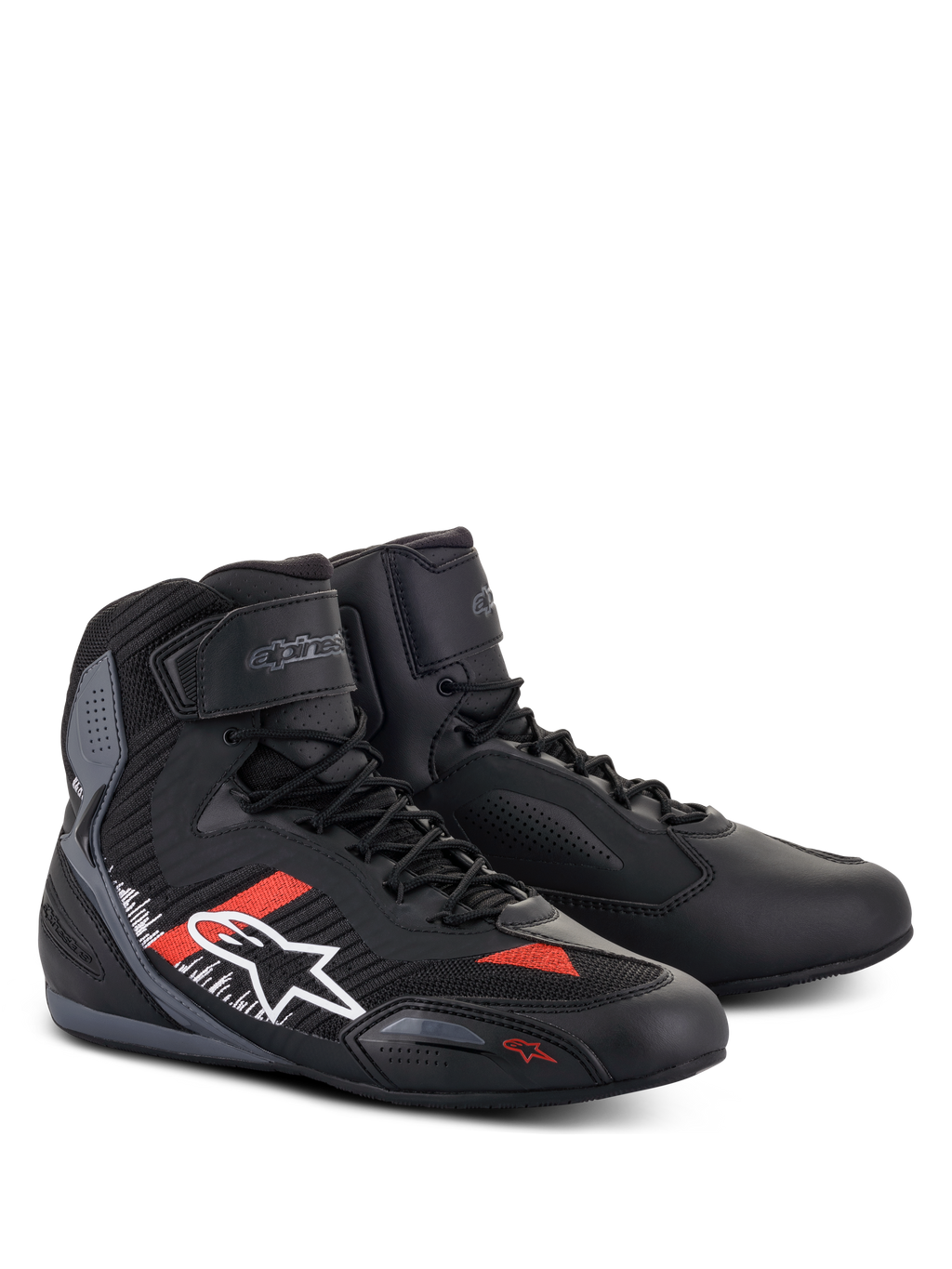 Alpinestars Faster-3 Rideknit® sko, motorcykel-køresko, sort, grå og klar rød, overdel i mikrofiber og strikket tekstil, hvidt Alpinestars-logo på siden med røde og hvide detaljer, snørelukning med velcro-ankelrem, strømlinet road-racing-design
