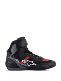 Alpinestars Faster-3 Rideknit® sko, motorcykelsneakers, sort med grå og klare røde detaljer, high-top design med hvidt stjernelogo, åndbar strikkonstruktion, ankelrem, grå teksturerede paneler, sort og grå sål