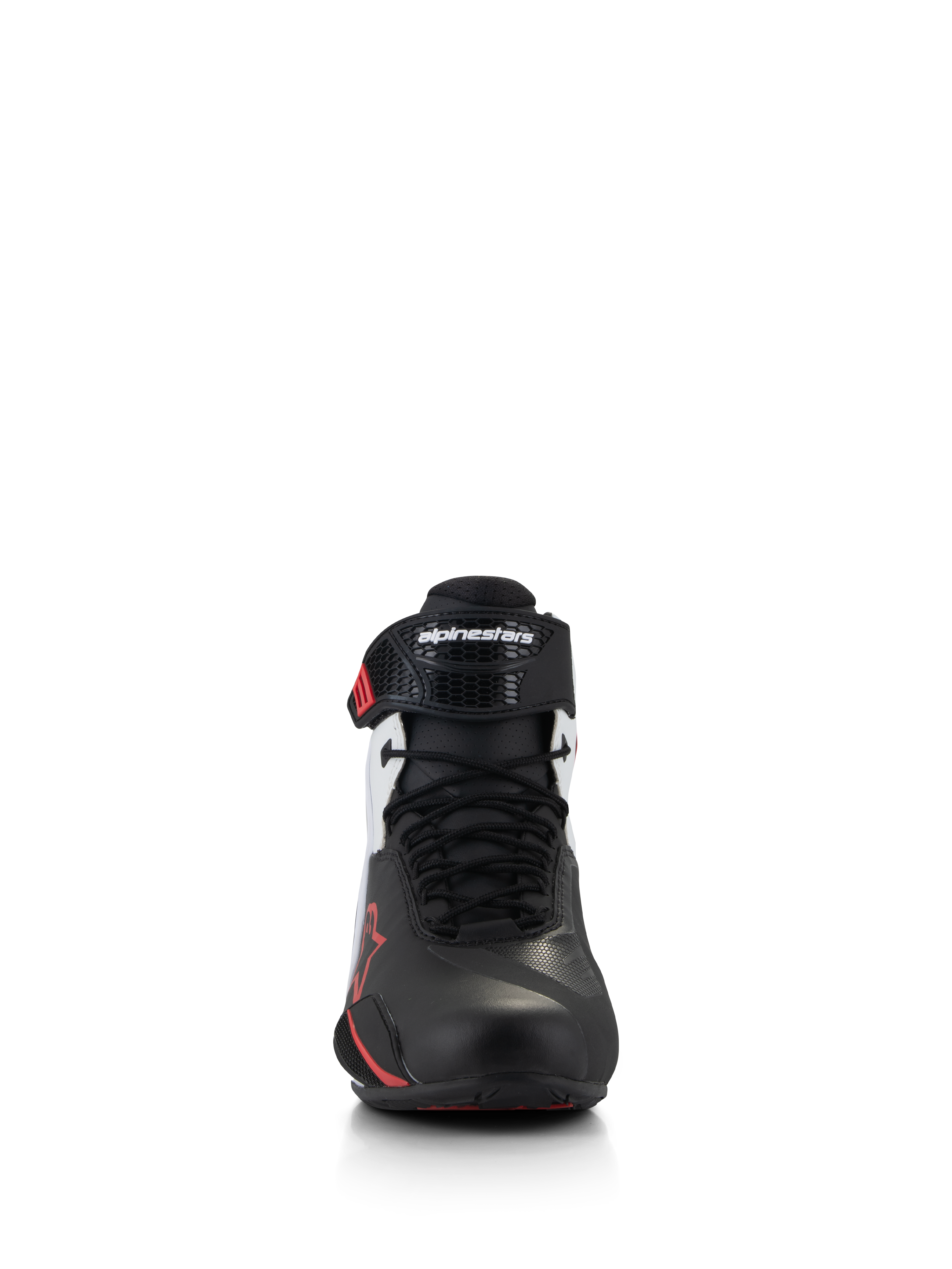 Alpinestars Faster-4 sko, motorcykelkøresko, sort, hvid og rød, set forfra viser traditionel snørelukning og ergonomisk TPR-ankelrem med Alpinestars-logo, strømlinet mikrofiber-overdel med røde detaljer