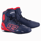 Alpinestars MM93 Austin motorcykelsko, Night Navy og Bright Red, high-top fodtøj med det markante 93-logo på siden, sikker snøre- og velcrolukning, sportsligt design til landevejskørsel