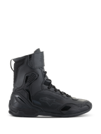 Alpinestars Superfaster sko, motorcykel køresko, sort, sideprofil af teknisk high-top fodtøj med integreret beskyttelse, speed lace-system og velcro-ankelrem