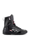 Alpinestars Superfaster sko, høje motorcykel-køresko, sort, grå og stærk rød, profilvisning fra siden med hvidt Alpinestars-logo, forstærket ankel- og hælbeskyttelse, snøresystem med rem øverst