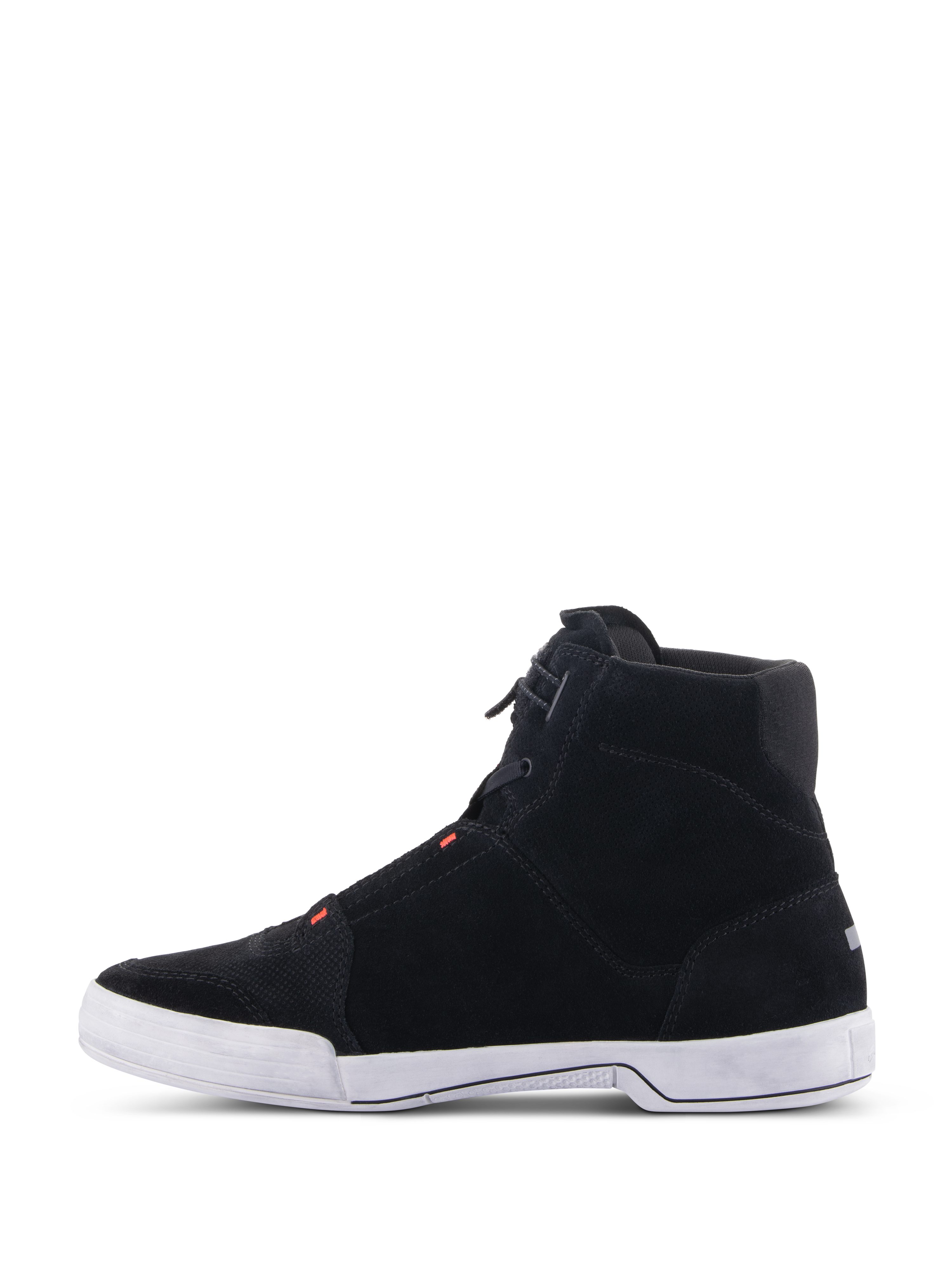 Alpinestars Chrome sko, motorcykel køresko, sort og Cool Gray med rød fluo, sideprofil med split ruskindskonstruktion og hvid gummisål, afslappet sneaker-silhuet til bykørsel