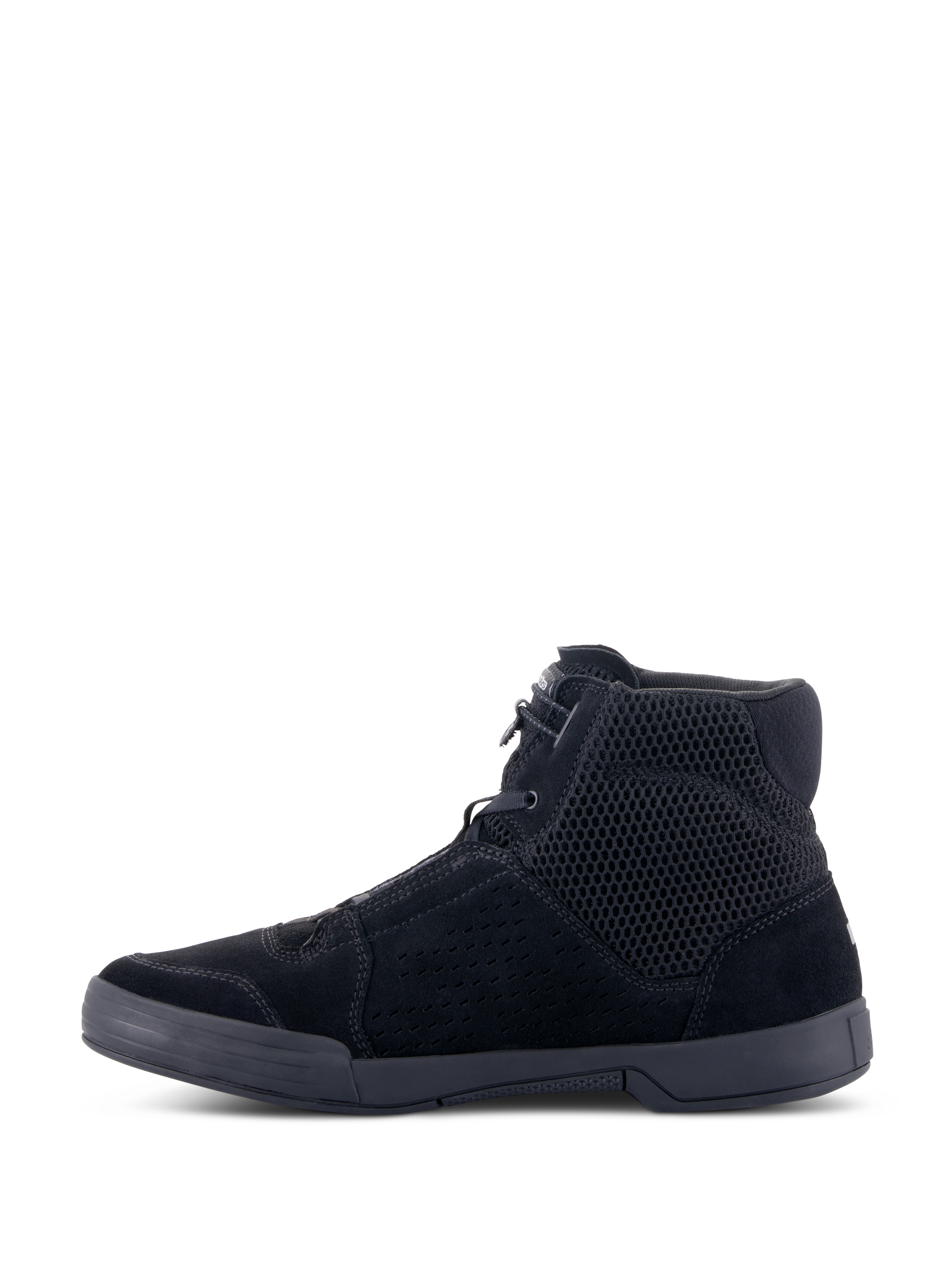 Alpinestars Chrome Air Shoe, urban motorcykel køresko, sort/sort, set fra siden, high-top sneaker-design med åndbar mesh og delt ruskindskonstruktion, flad gummisål