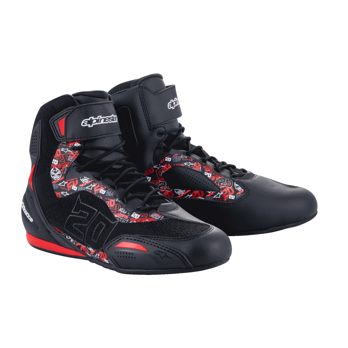 Alpinestars FQ20 Faster-3 Rideknit® sko, motorcykel køresko, sort og klar rød, med rød-hvide grafiske mønstre og Fabio Quartararos nummer 20, konstruktion i strikket mesh og mikrofiber, Alpinestars-logo på ankelremmen, sporty urbant design til landevejskørsel