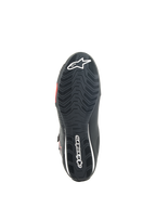 Alpinestars Sektor sko, motorcykel køresko, sort og klar rød, undersiden af tekstureret gummisål med hvidt Alpinestars-logo og integreret støtteskaft for greb og stabilitet.