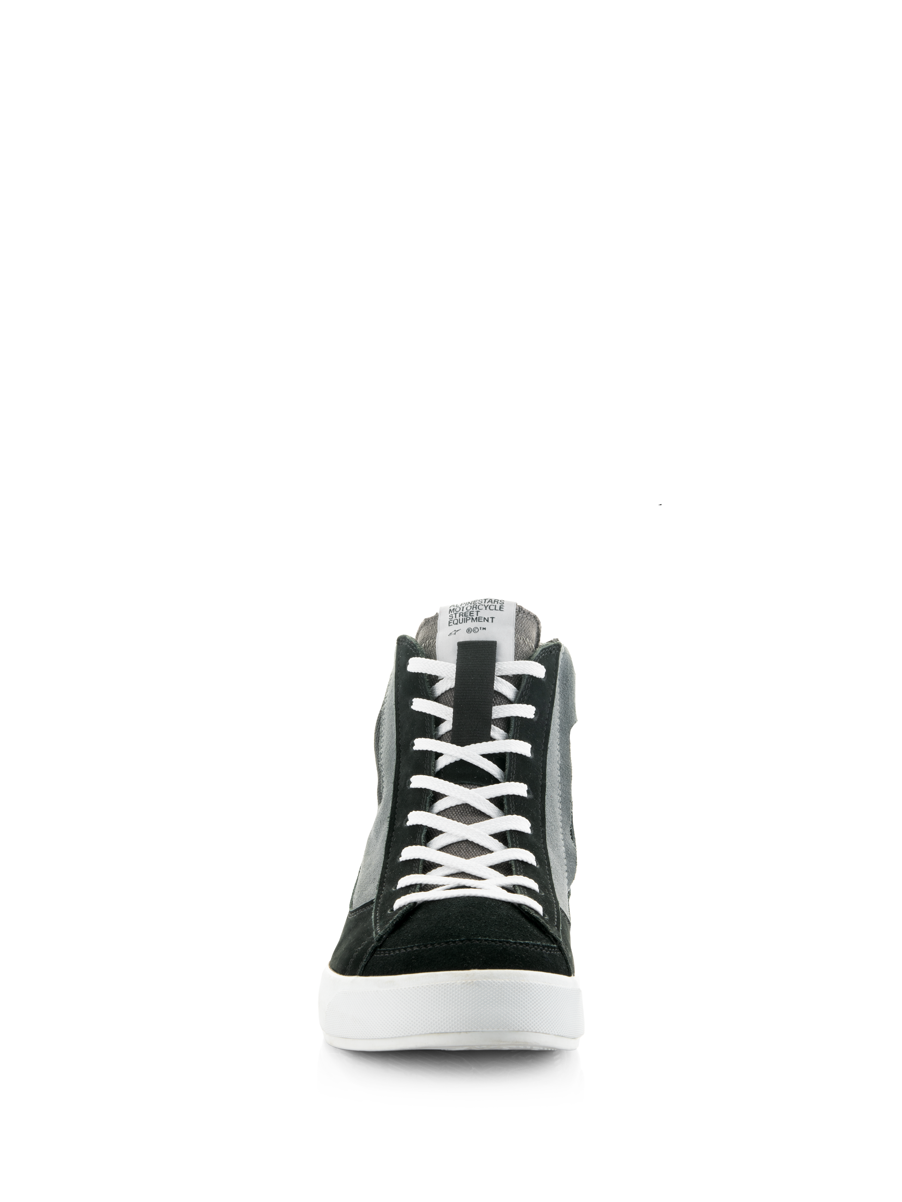 Alpinestars Stated-sko, sort, grå og hvid, set forfra af høj motorcykelsneaker, hvide snørebånd, tåboks i sort ruskind, grå lærredspaneler, hvid vulkaniseret sål, urban street-stil